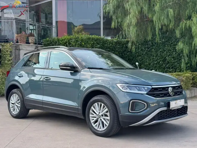 Volkswagen T-Roc 2025 — foto 1